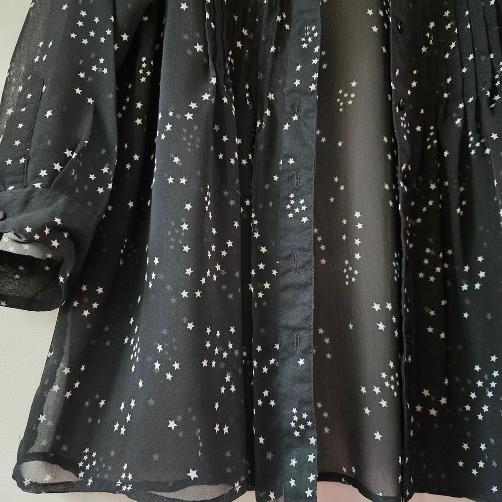 Chelsea & Theodore Black Sheer Blouse with White Star Pattern - Picture 3 of 6